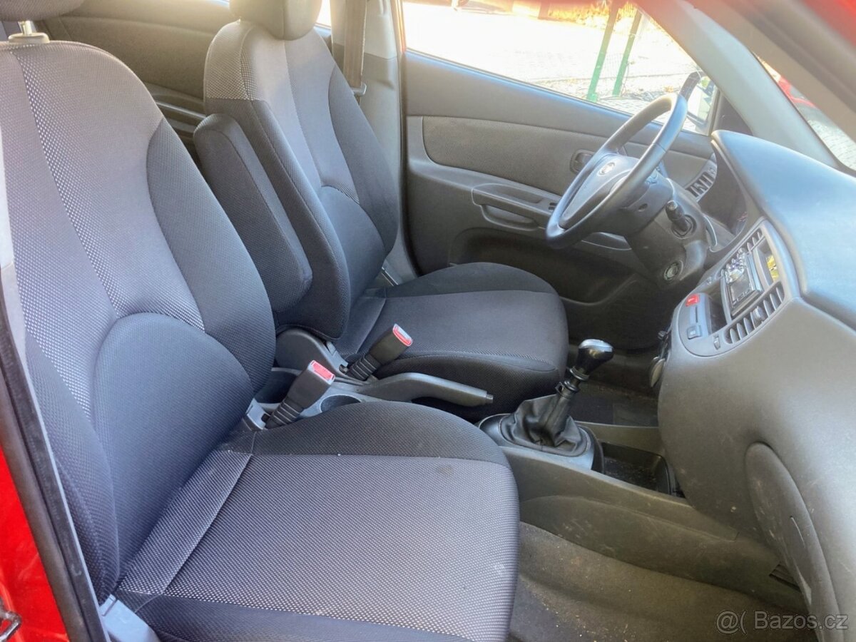 Kia Rio, 1,6i (82kW), klimatizace, tažné, nová STK do 08/27 - 5