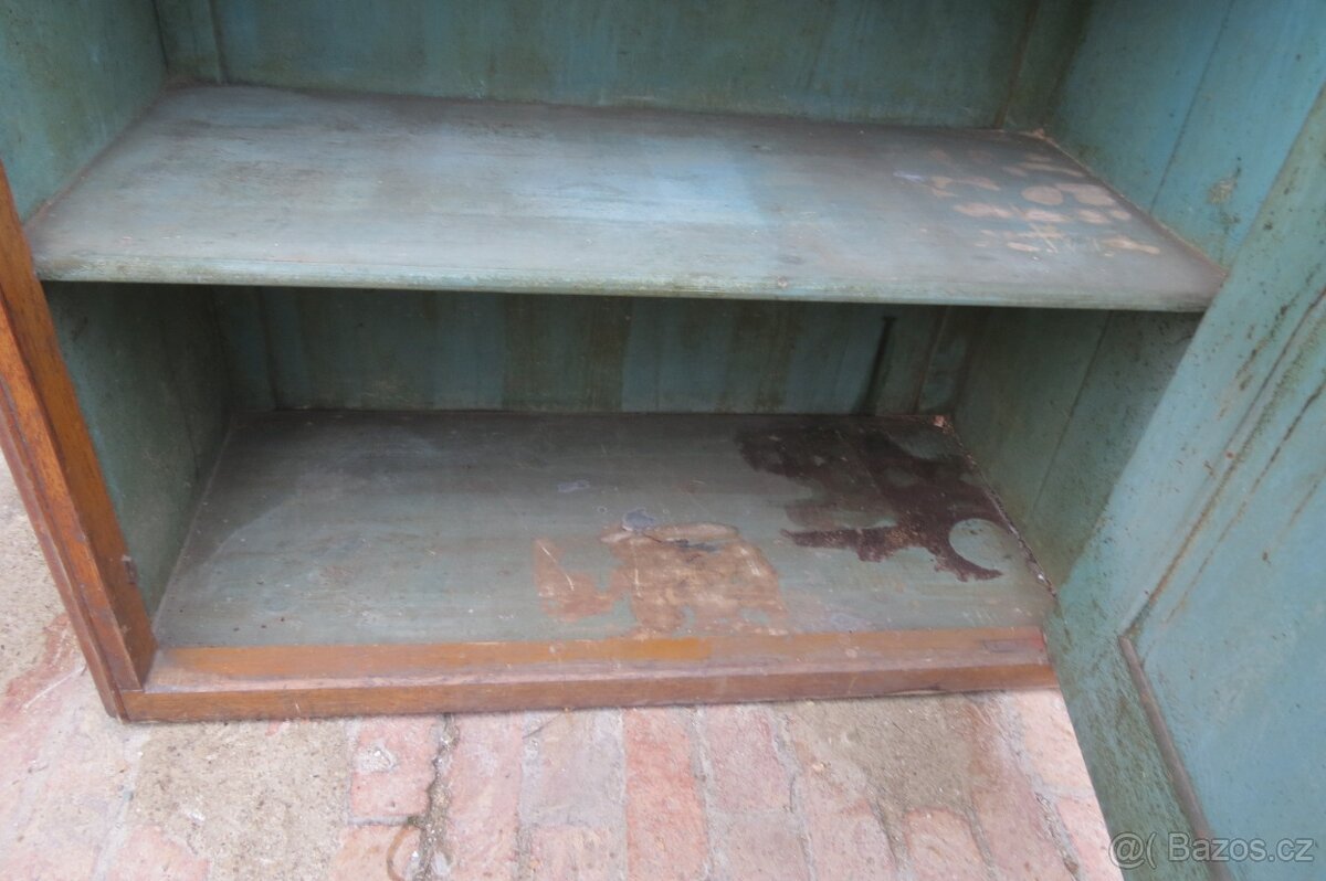 Dubová vitrína - 5