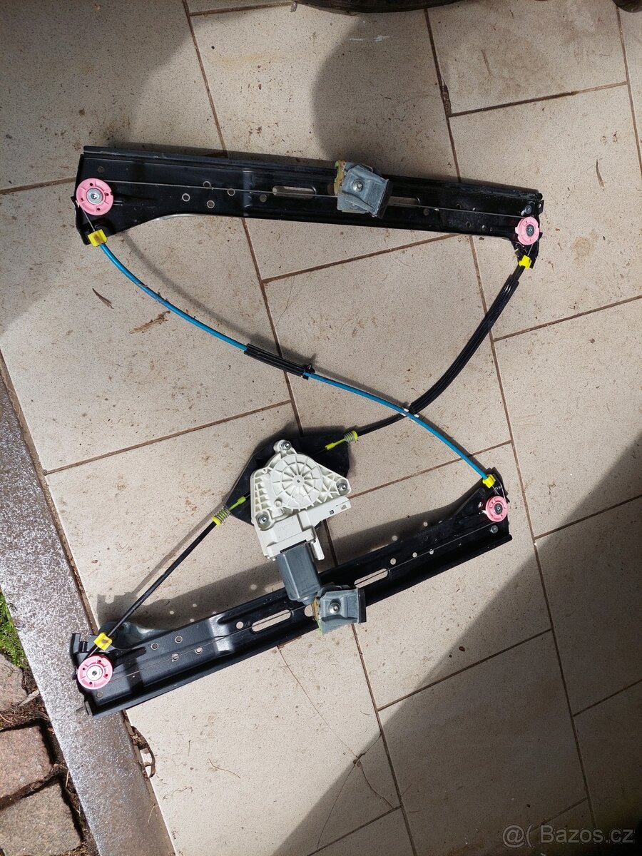 VW Sharan 7N 2010-- , díly PP a PZ dveří - 5