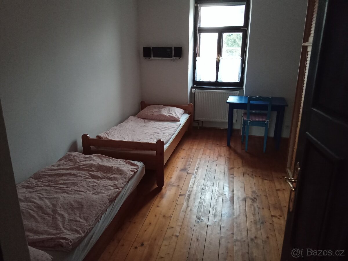 Spolubydlící ženu. - 5