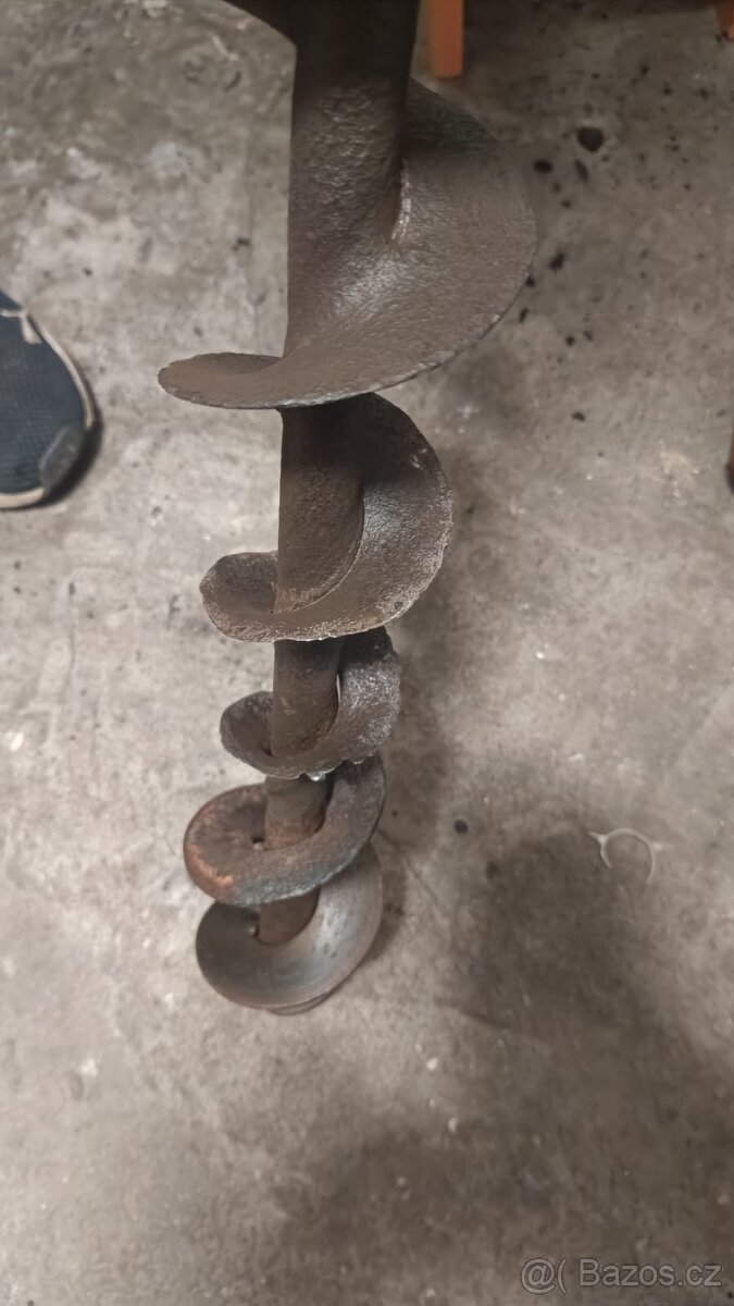 Podávací šnek - 5