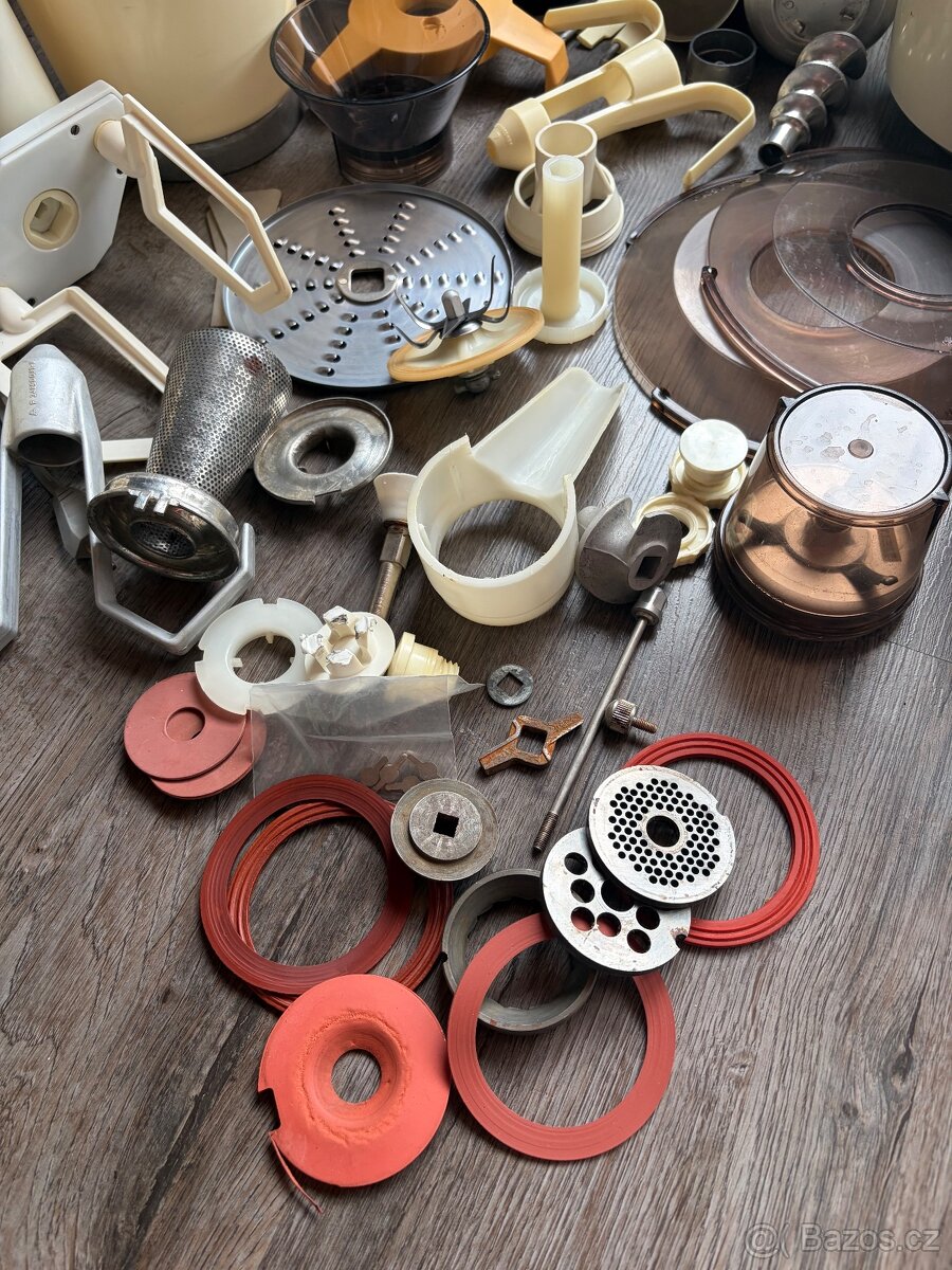 Kuchyňský robot ETA 012 s příslušenstvím - 5