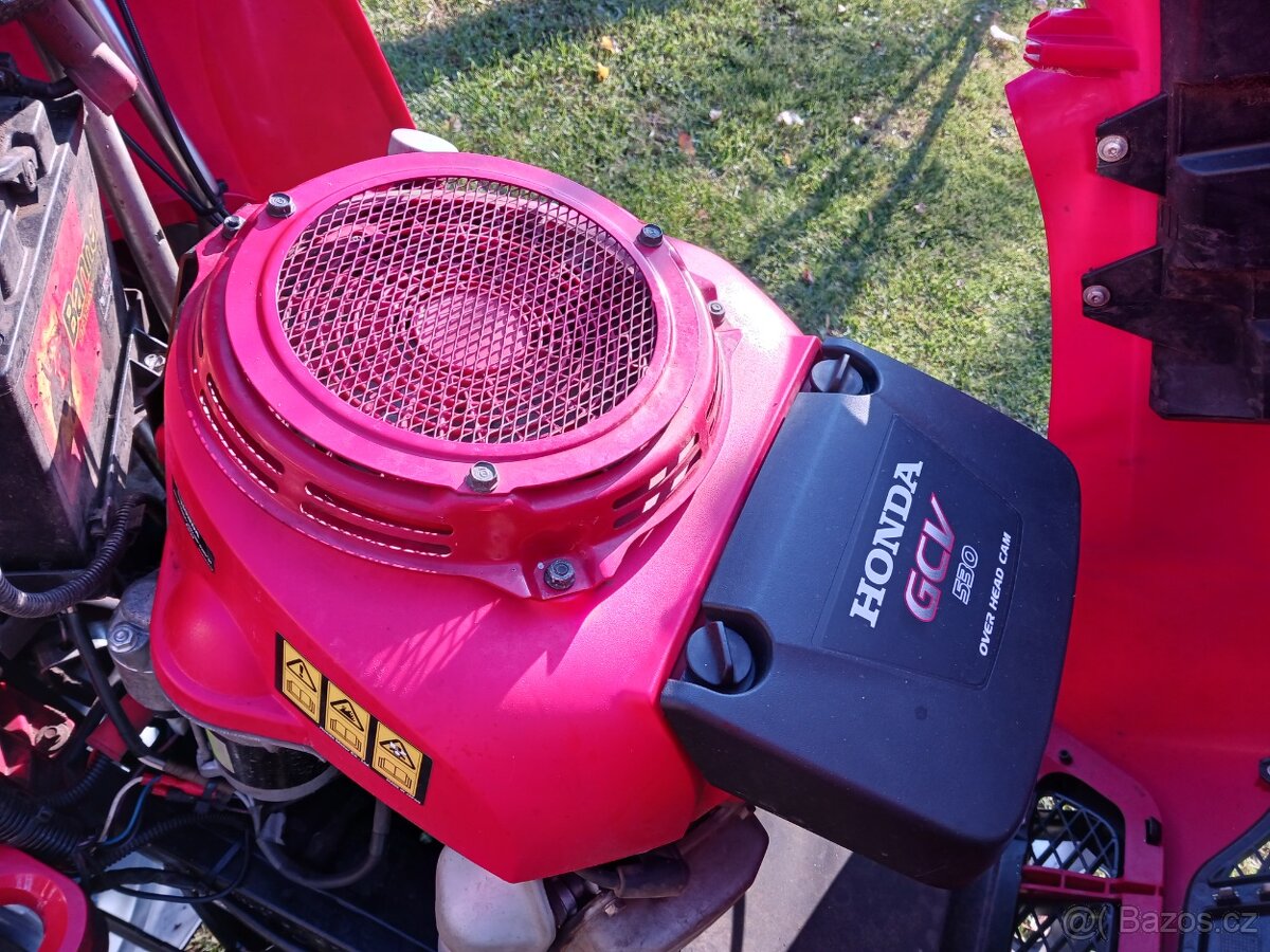 Zahradní traktor Honda HF 2417 - 5