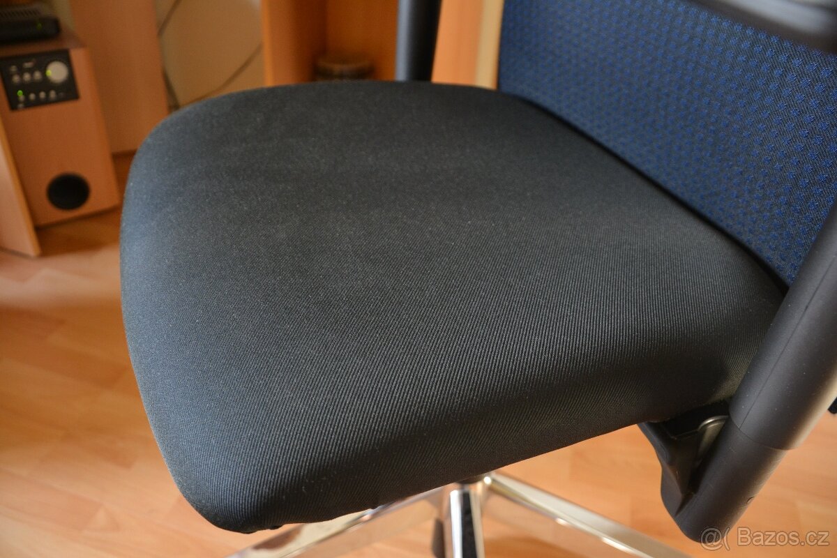 Kancelářská židle Haworth (Německo) PC 16300,- - 5