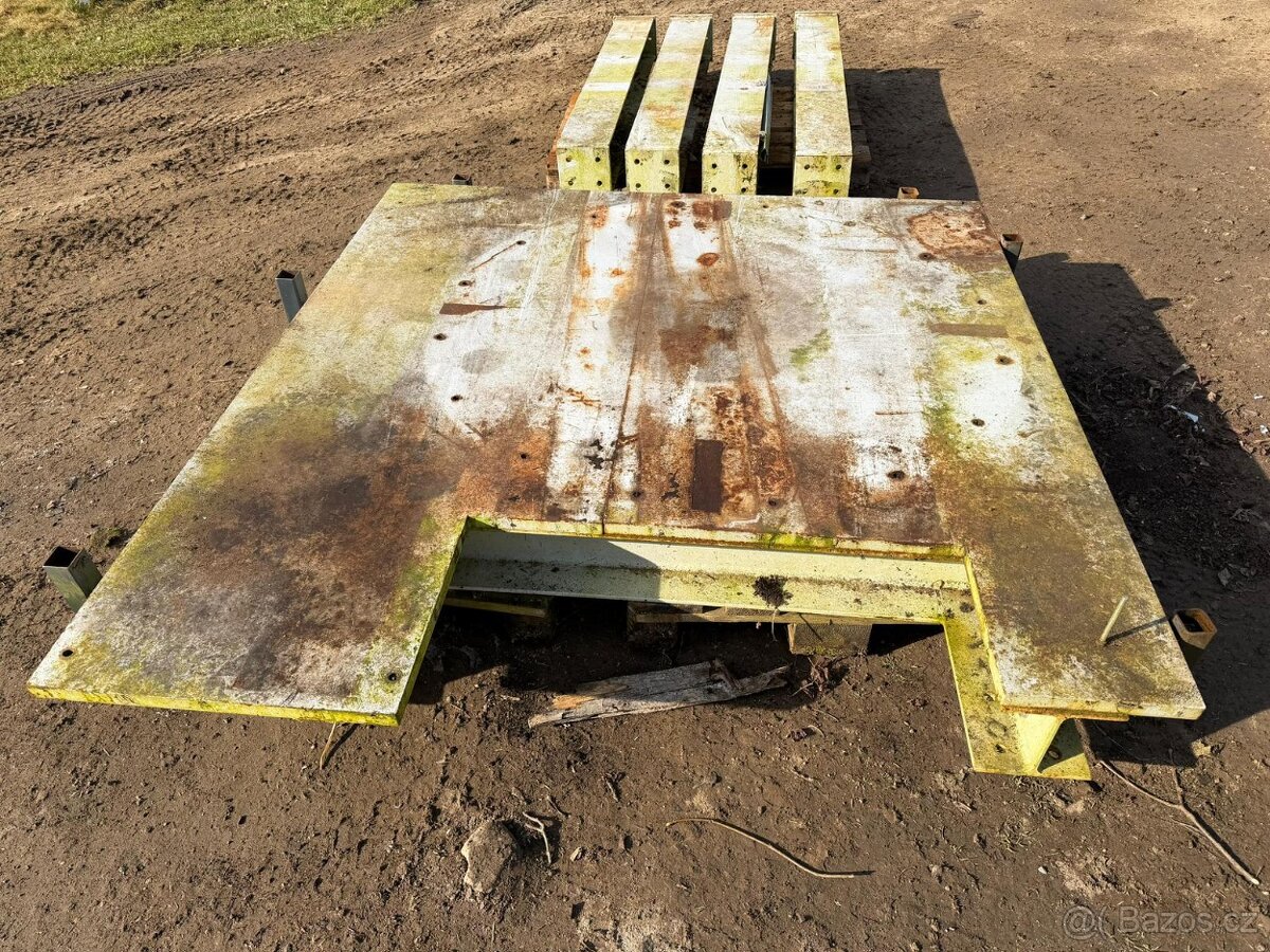 Masivní ocelový stůl - 5