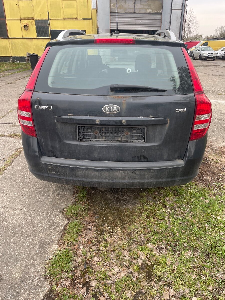 Kia Ceed 1,6 crdi 2007 - 5