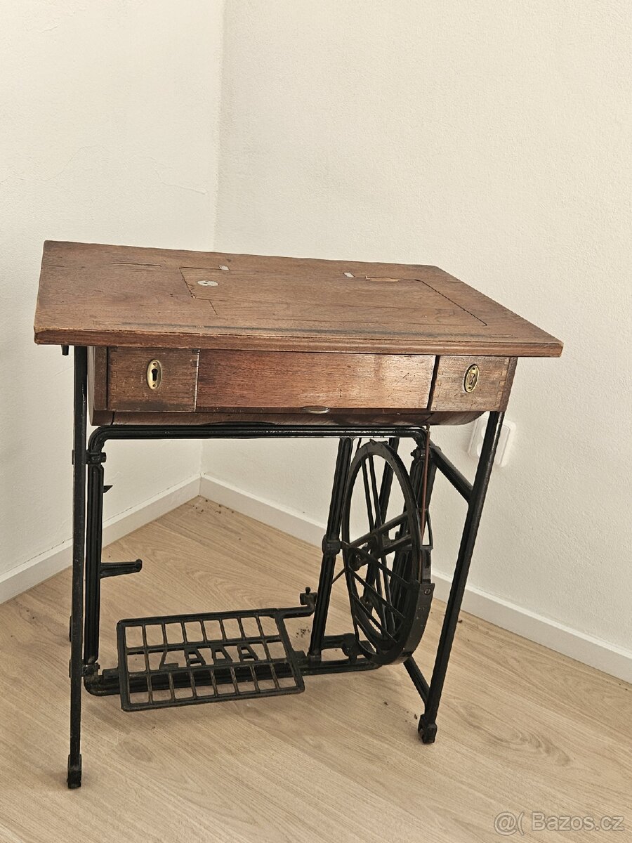 Nábytek dobový- prodám - 5