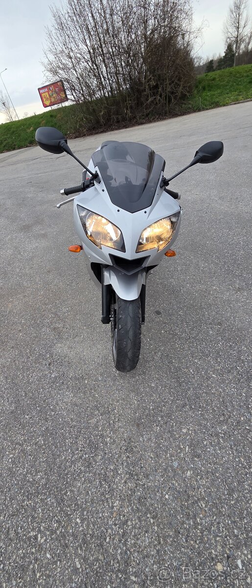 Triumph Daytona 600 - 5