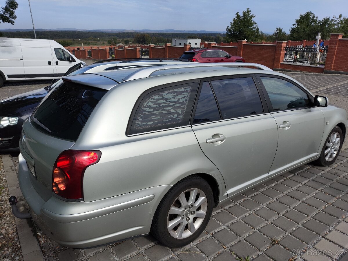 Toyota Avensis 2.2 D-4D - 5