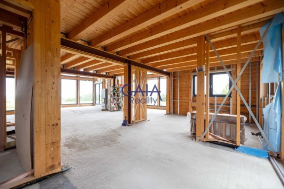 Strážovice - Výjimečný srub z modřínového dřeva na rozlehlém - 5
