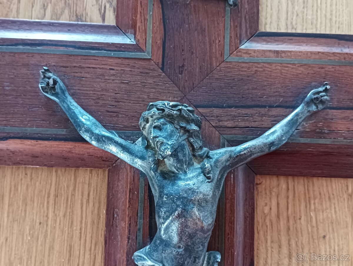 VELKÝ STAROŽITNÝ DŘEVĚNÝ KŘÍŽ S BRONZOVÝM KRISTEM HARDY - 5