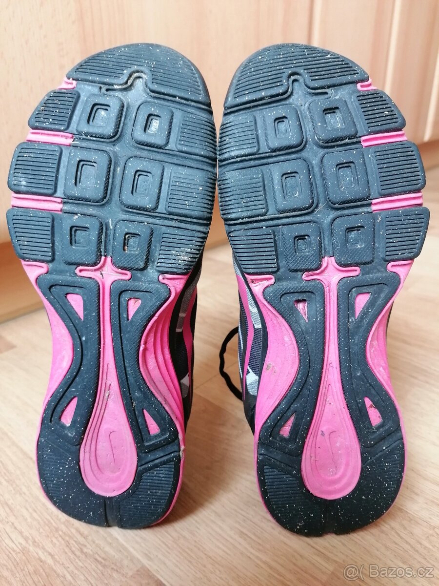 Botasky NIKE v. 38 - 5