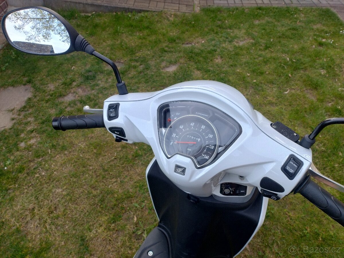 Honda Vision - 5