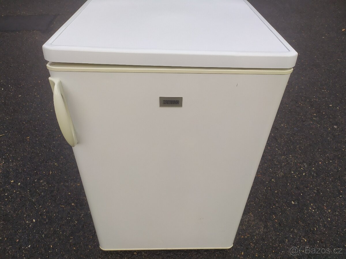 Lednice 85 cms mrazákem v dobrém stavu - 5