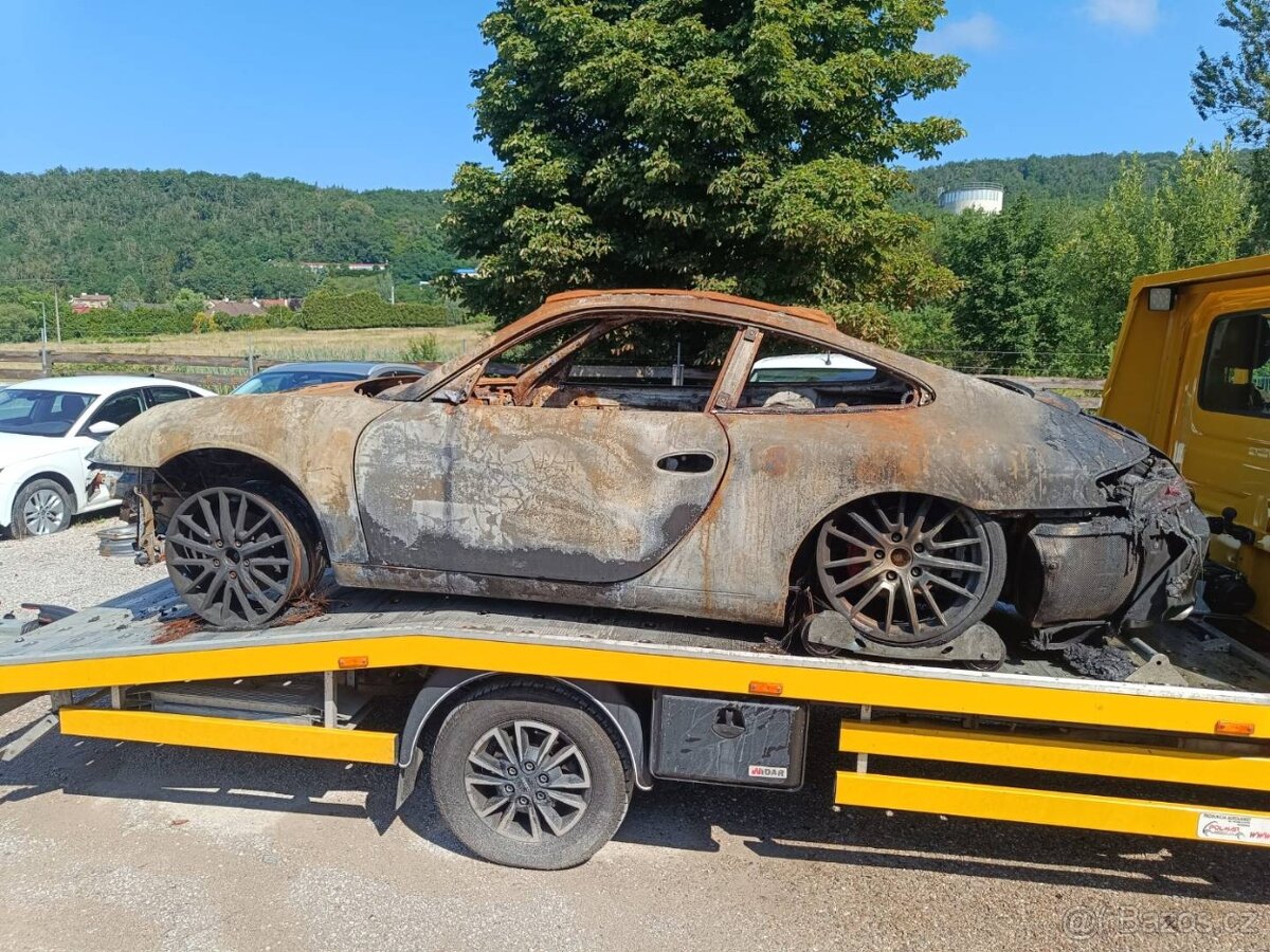 Porsche 911 996 Carrera - 5