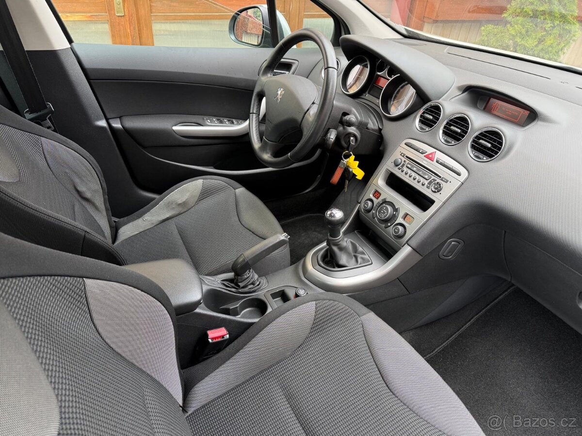 Peugeot 308 1,6i - 5