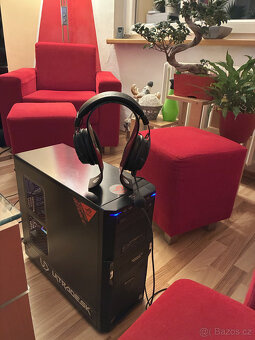Herní PC i s monitorem - 5