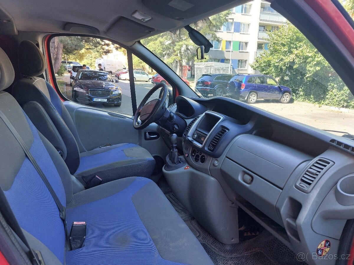 Renault Trafice 2.0 DCI rok 2011 - 5