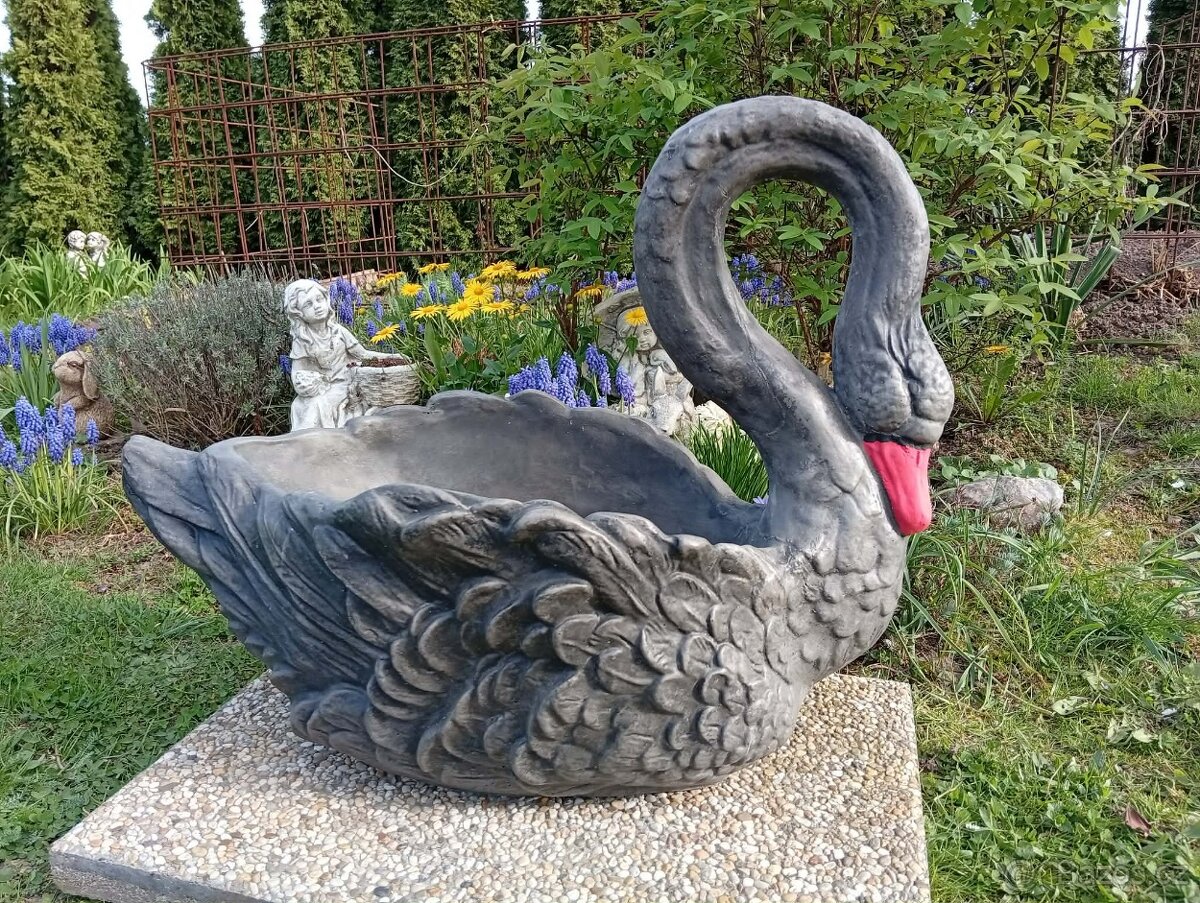 Zahradní dekorace- Labuť velká, černá - 5