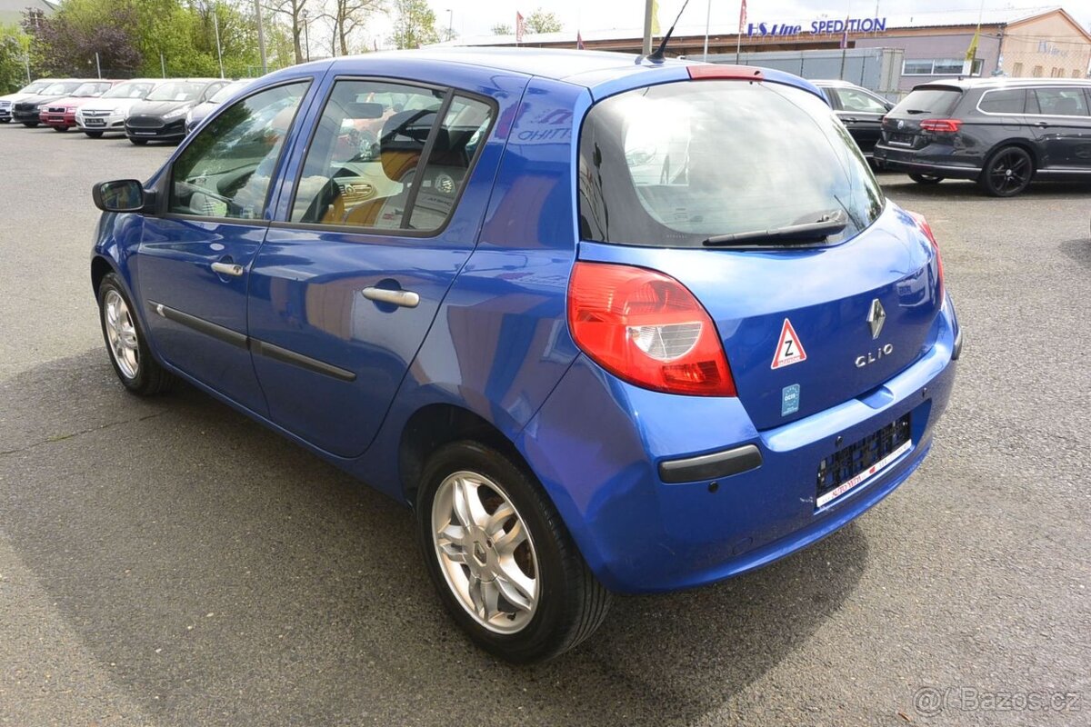 PRODÁM Renault Clio 1.2i - 5