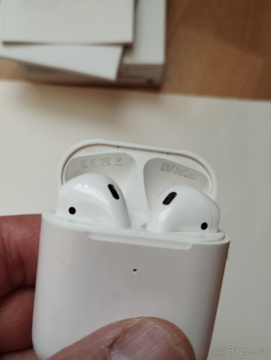 Prodám Apple AirPods 2. generace - 5