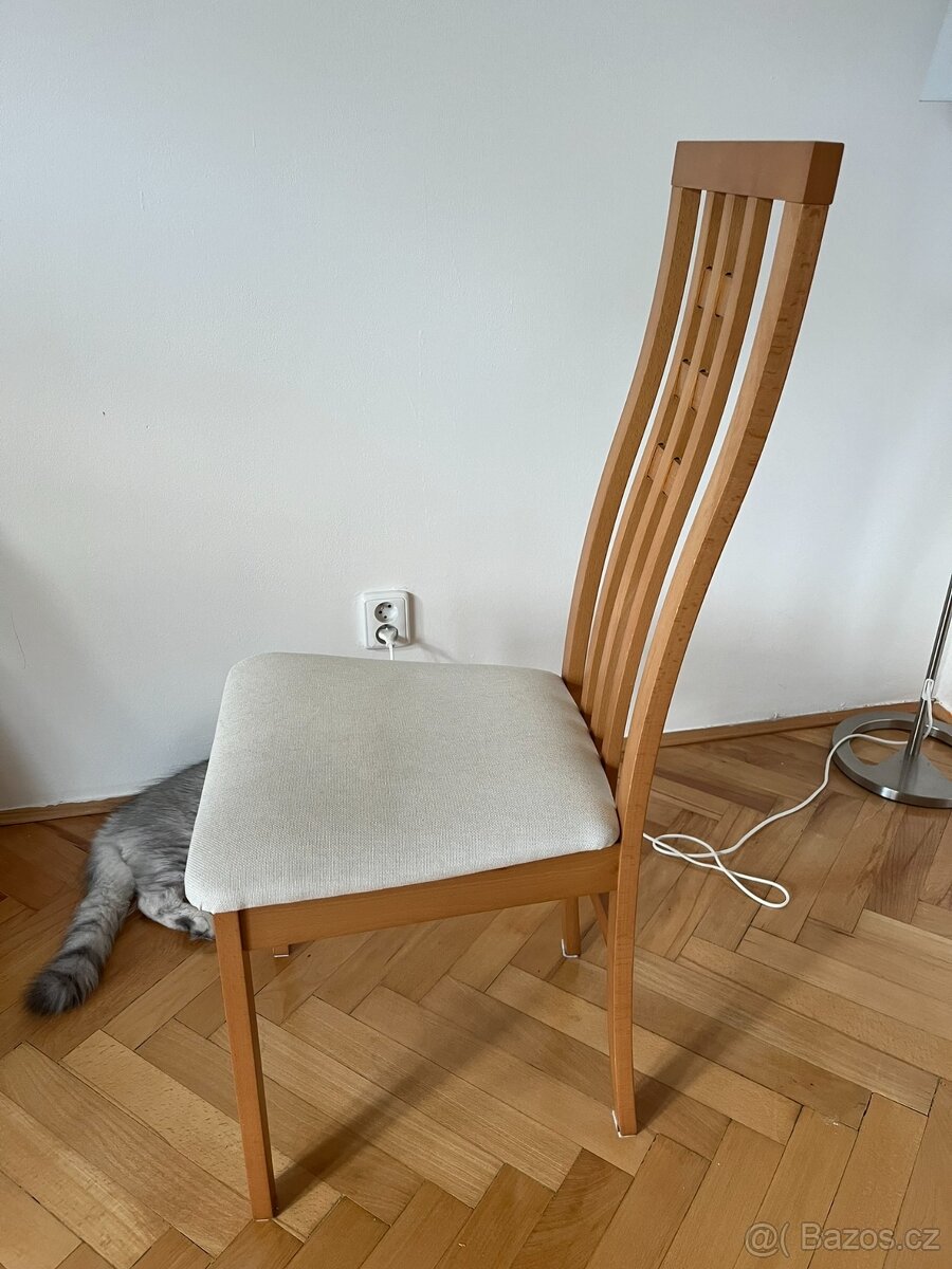 Rozkládací jídelní stůl + dvě židle - 5