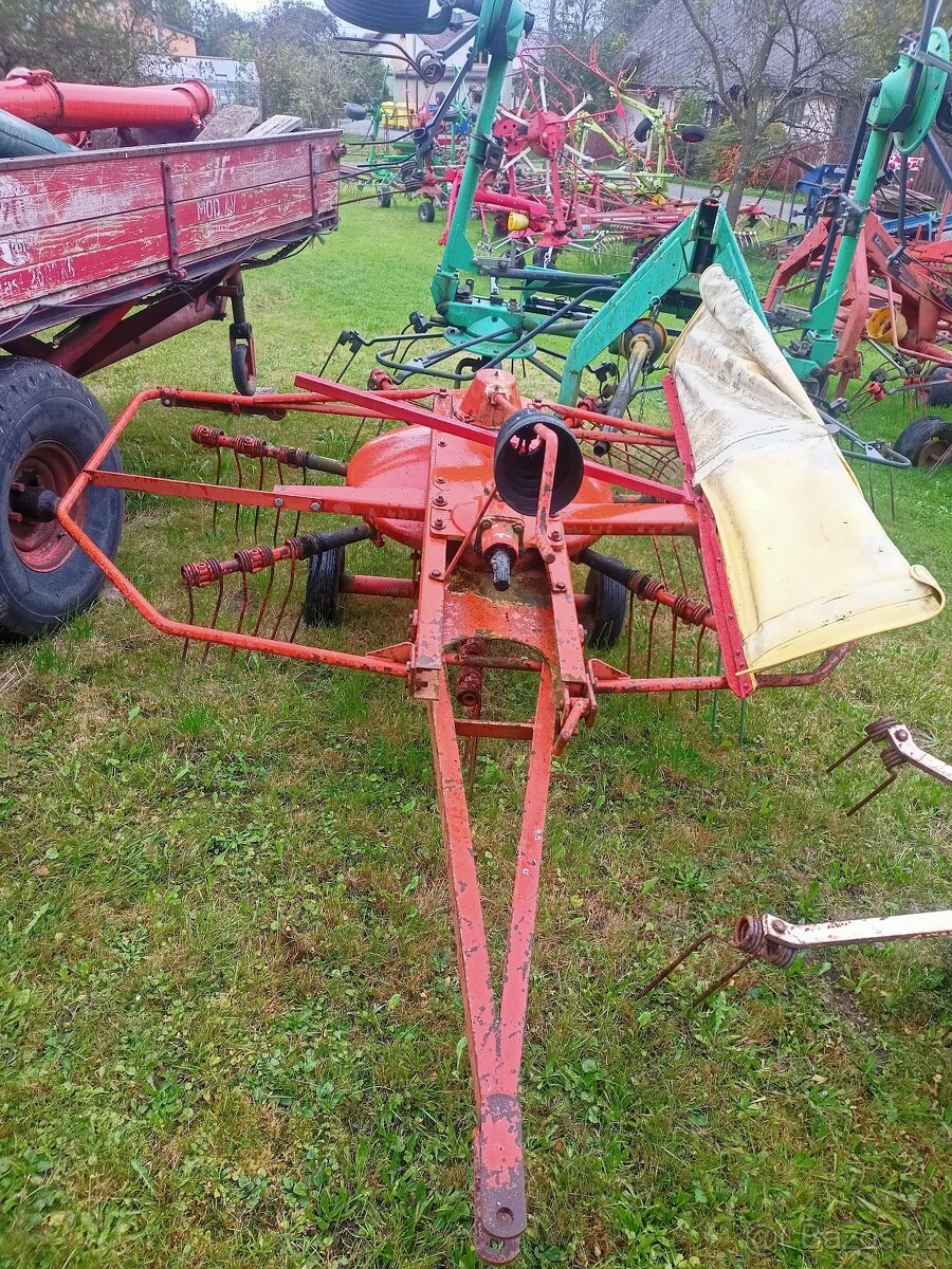 Shrnovac sena Stoll tažený 2,5 m - 5