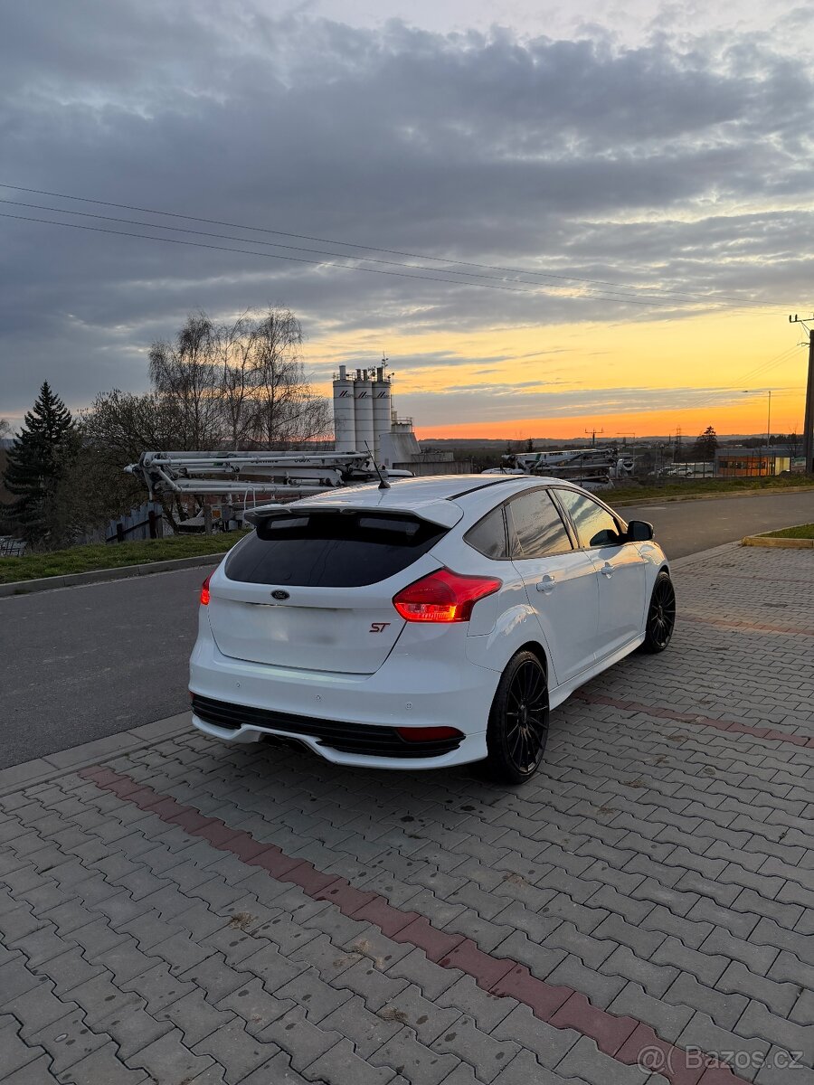 Ford focus mk3 ST facelift - 5