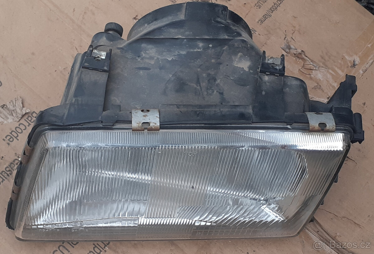 Audi 100 - Přední světlomety - 5