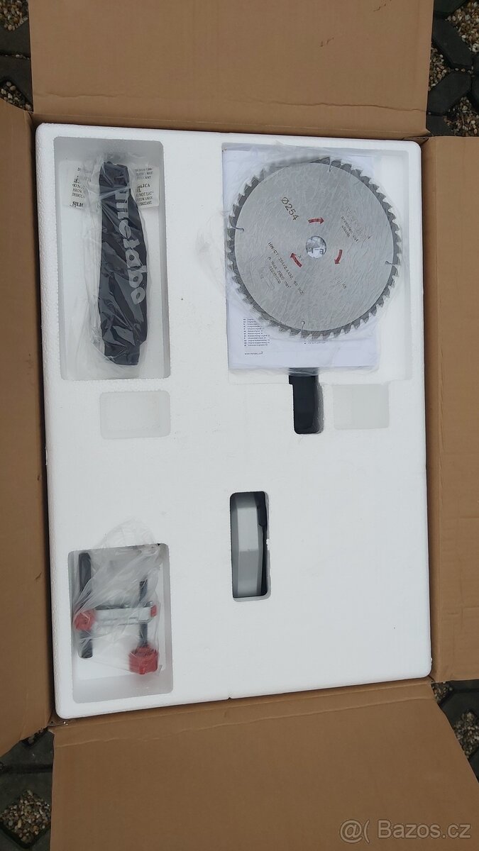 Pokosová pila Metabo KGS 254 M + druhý kotouč - 5