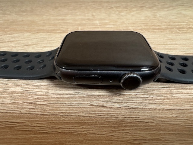 Apple Watch 6 44mm Nike - černé - 5