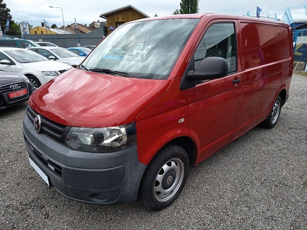 VOLKSWAGEN Transporter 2,0TDI 3-místný - 5
