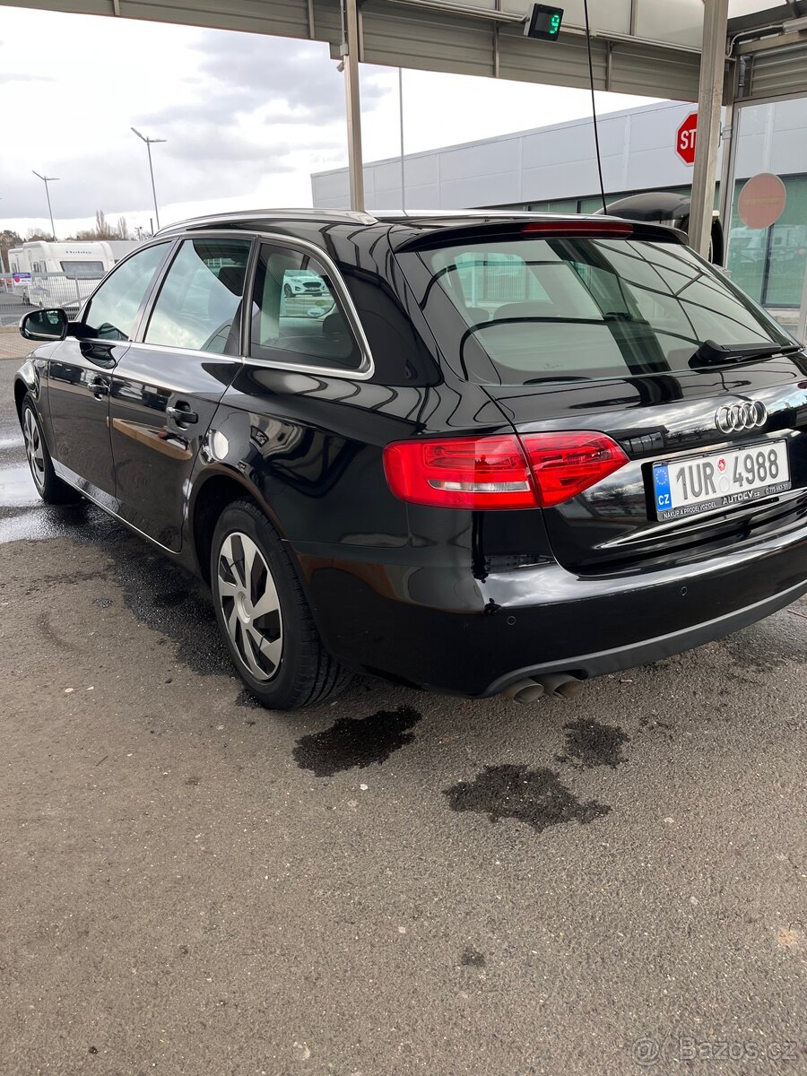 Prodám Audi A4 B8 - 5
