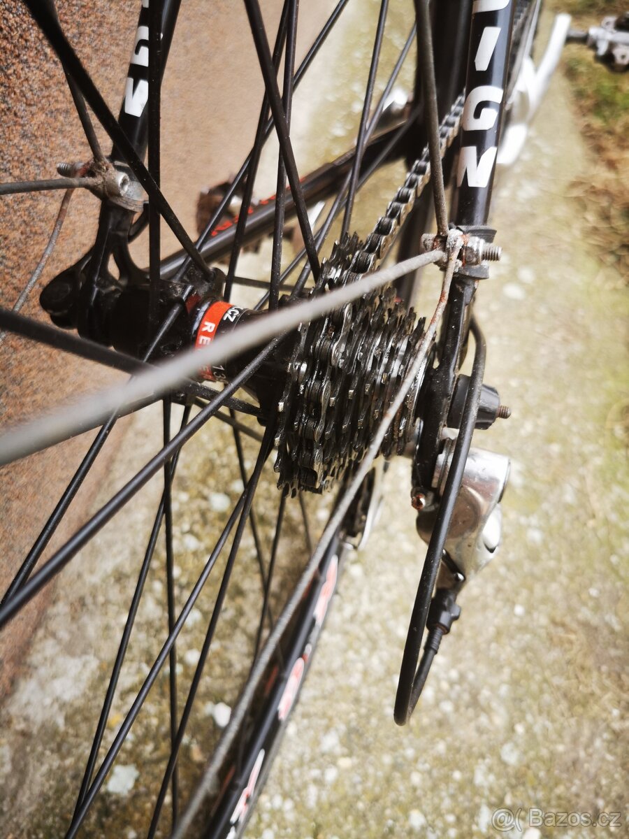 Silniční kolo Cube - 5