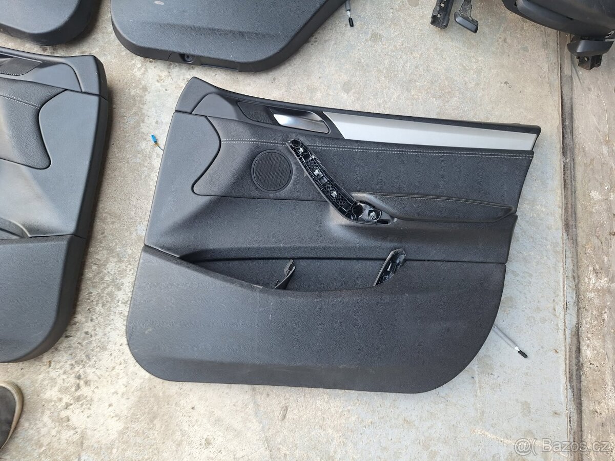 BMW f25 X3 Interiér - 5