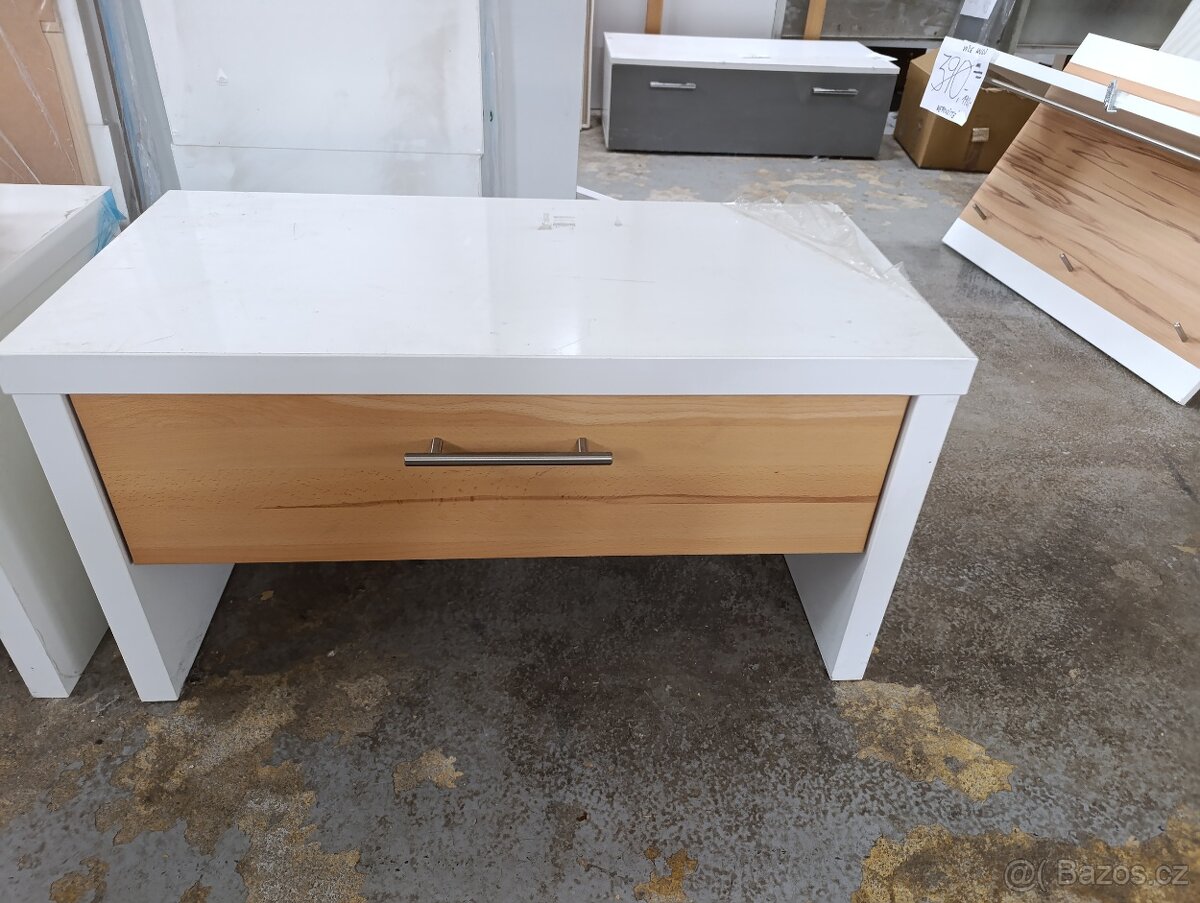 Nová lavice, botník. - 5