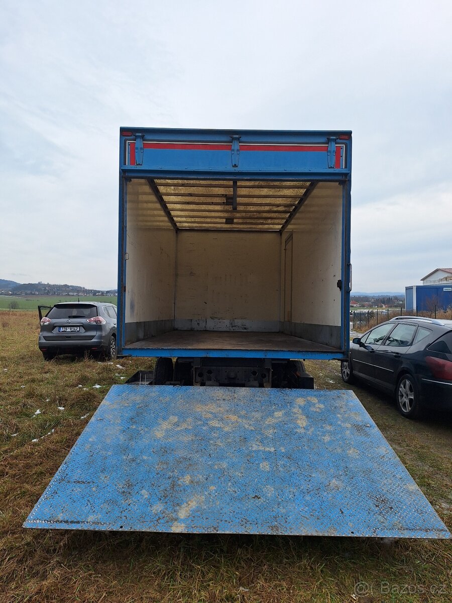 hydraulická plošina Dhollandia - 5