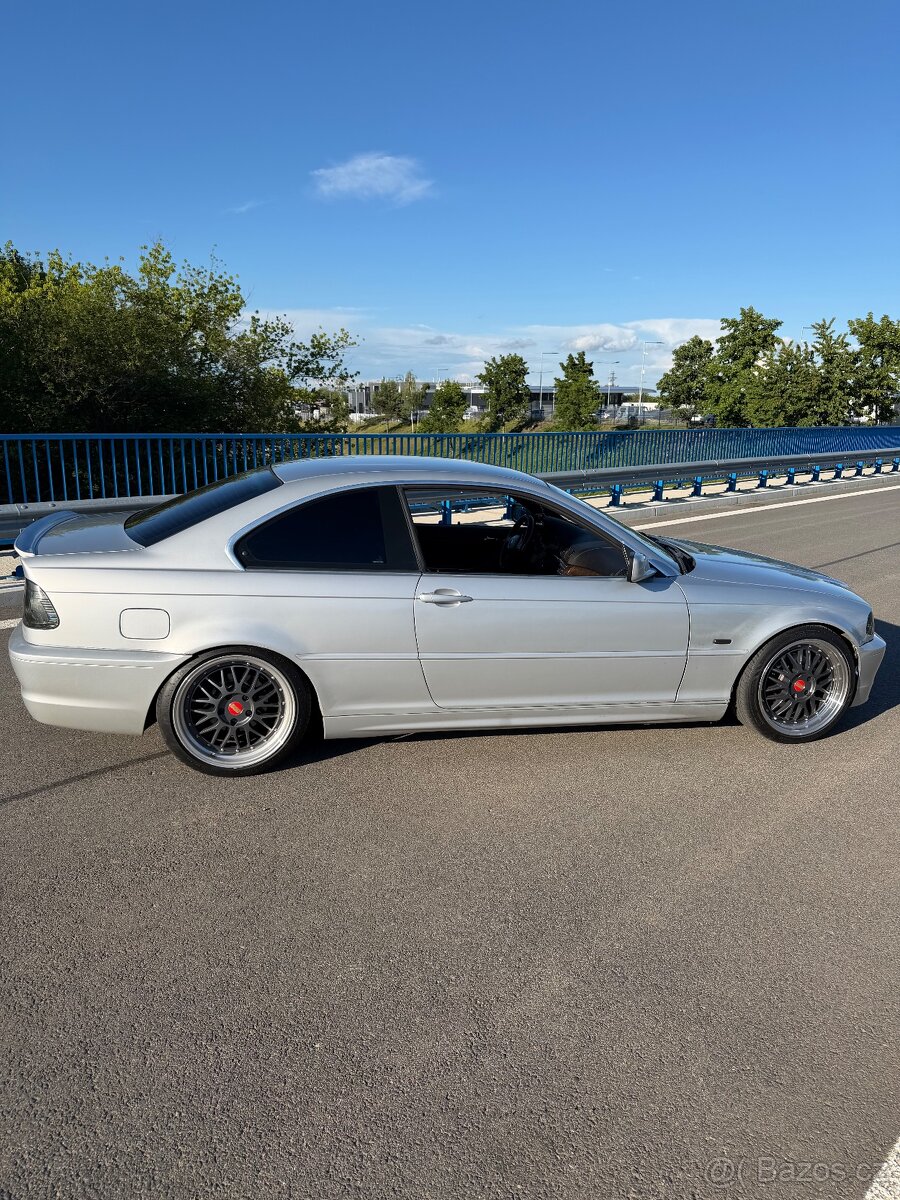 BMW E46 323Ci - 5