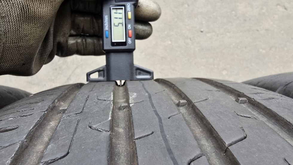 Letní pneumatiky 235/45/18 Continental - 5