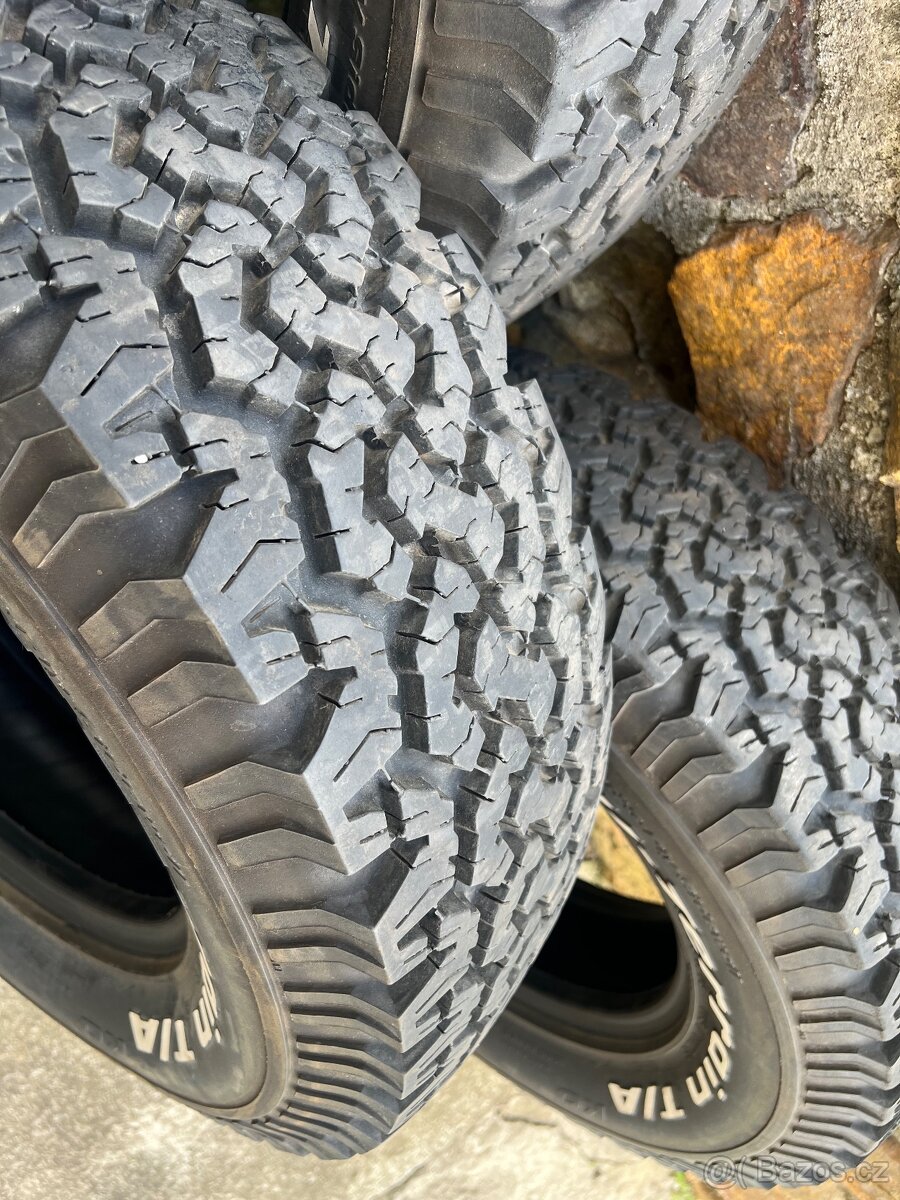 5x pneu offroad. 225/75r16
