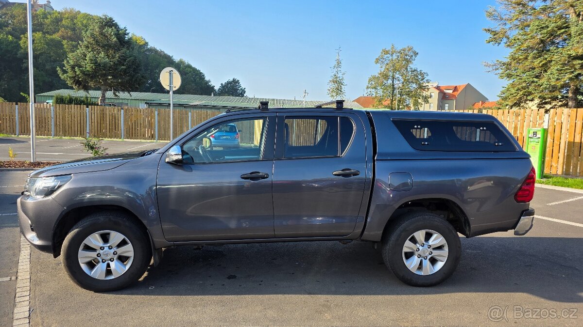 Toyota Hilux 2.4
