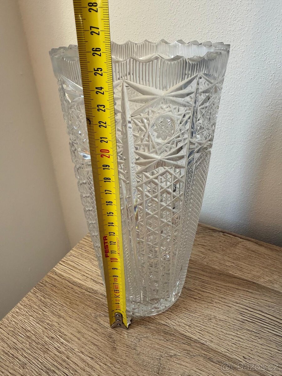 Stará broušená čirá váza - 5