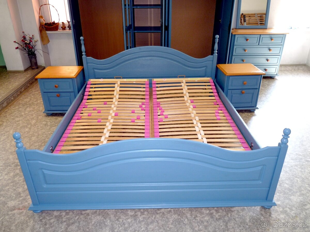 Stylová ložnice v pastelové modré barvě - 5