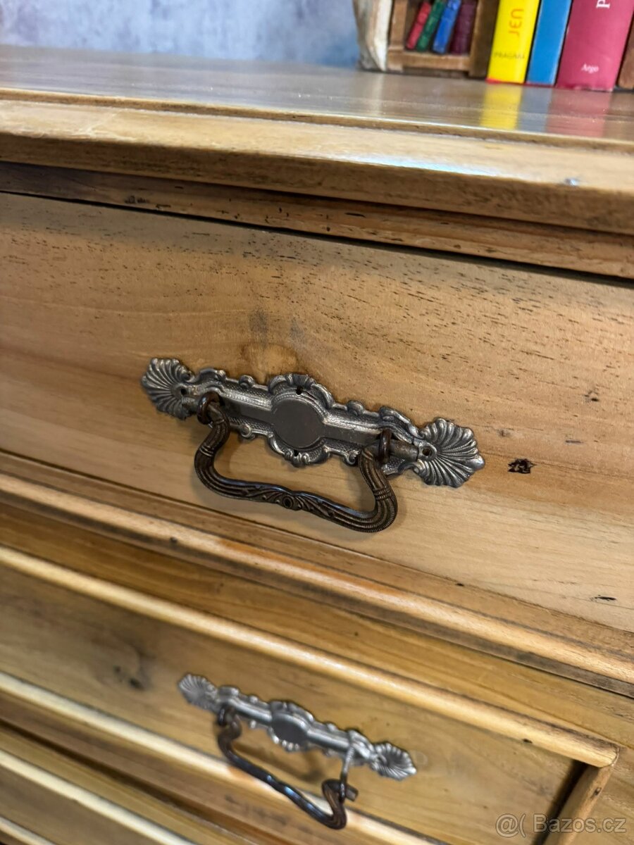 Starožitná komoda (139029) - 5