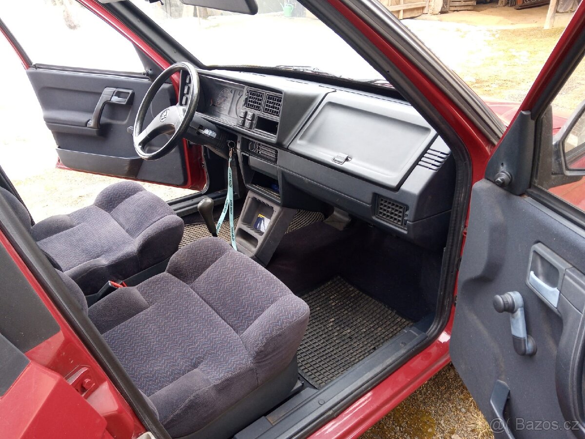 Skoda Favorit 1.3 - 5