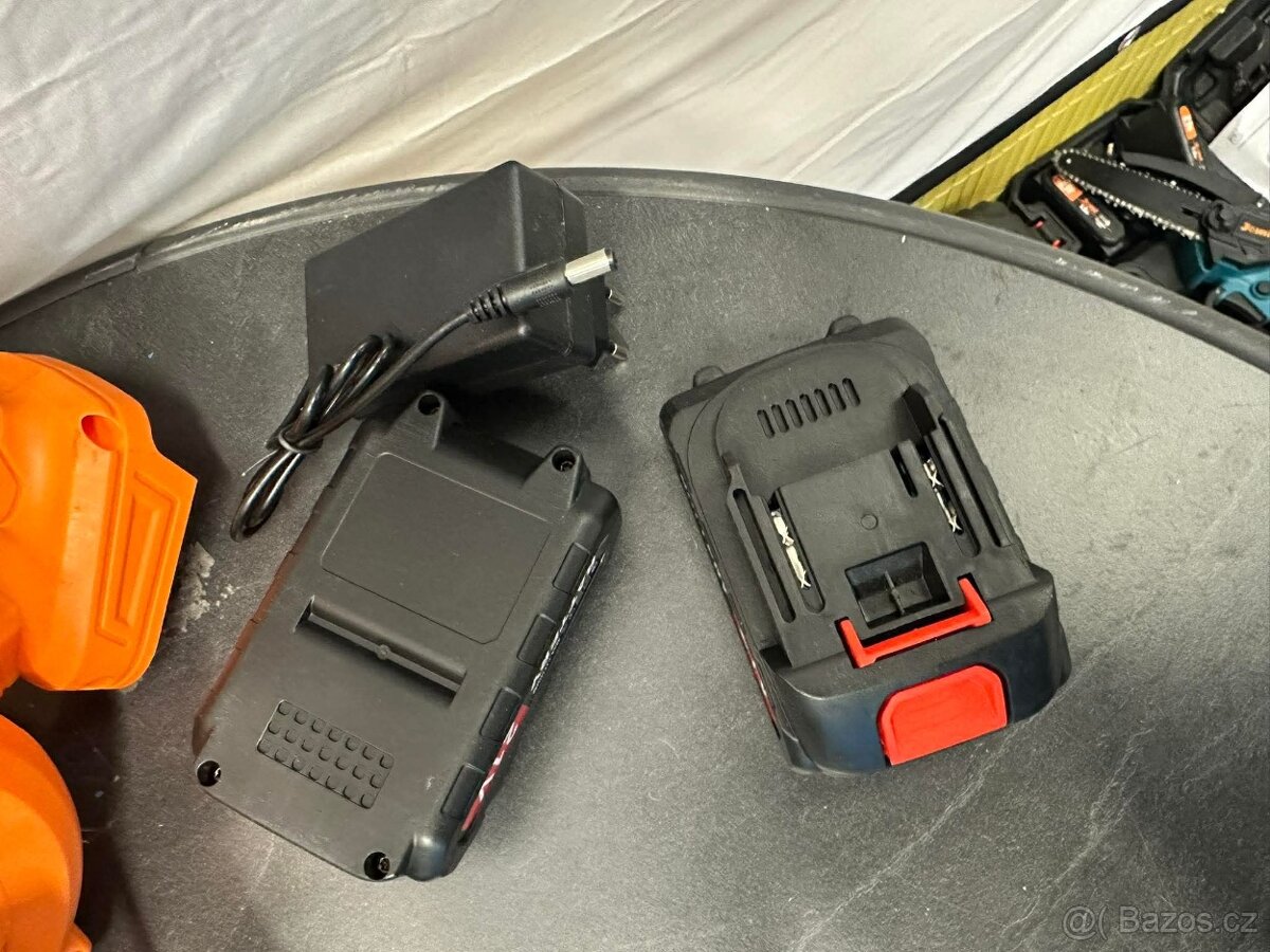 Aku foukač / vysavač (1089) - 5