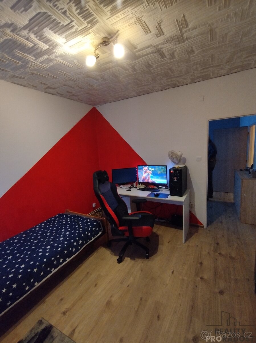 Prodej bytu 4+1 v osobním vlastnictví v Hodoníně, byt 4+1 OV - 5