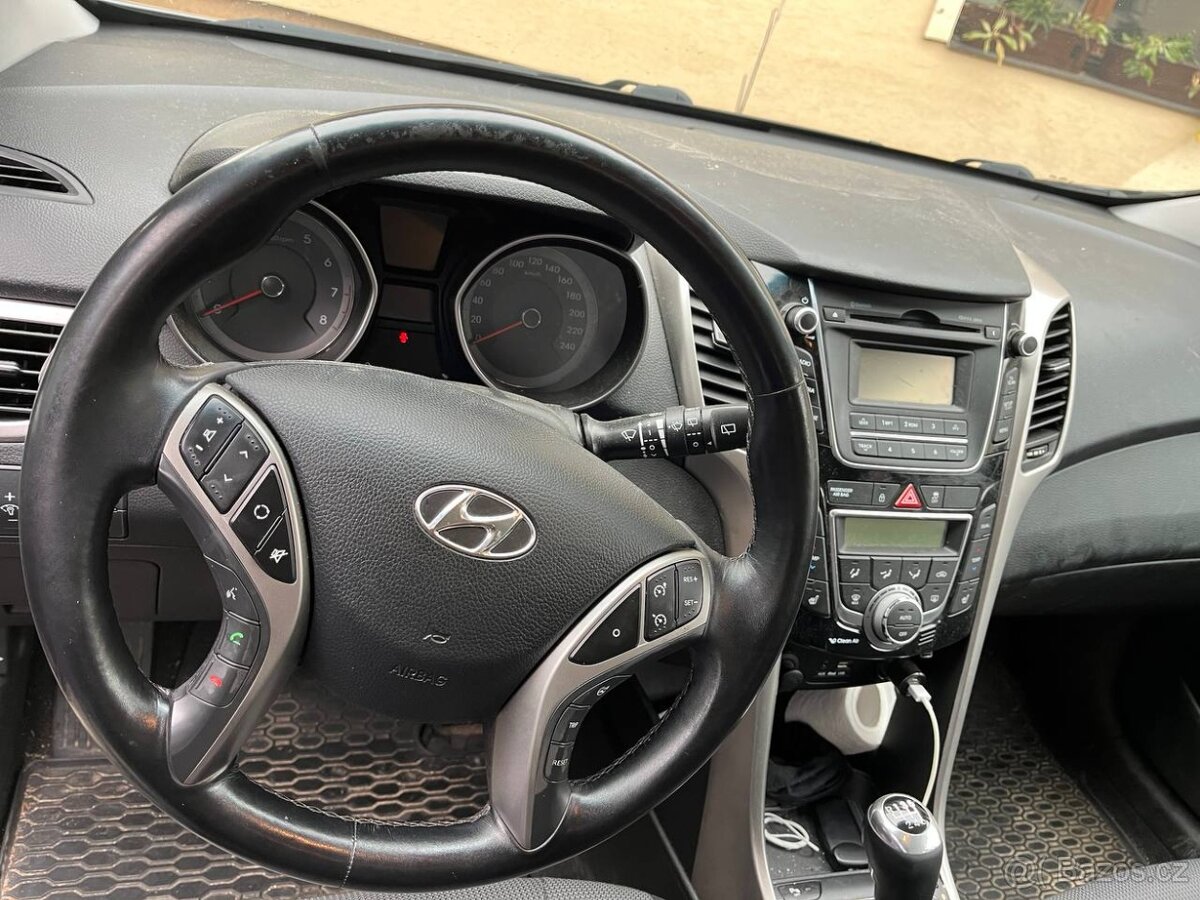 Hyundai i30 Combi 1.6 GDi, 99kw, Servisní knížka, ČR - 5