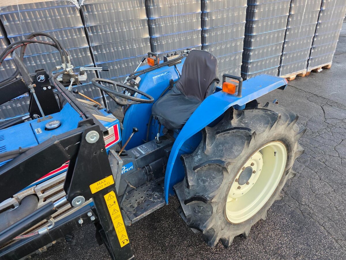 ISEKI TL2301F s čelním nakladačem - 5