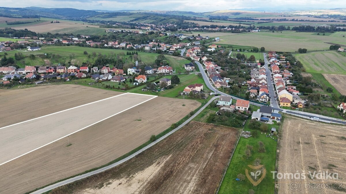 Prodej polí blízko obce - 3,3 ha - Sušice u UH - 5